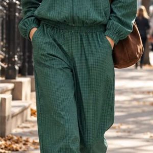 Conjunto Deportivo Mujer Cuadros Verdes: Sudadera Cropped con Capucha y Pantalón Parachute
